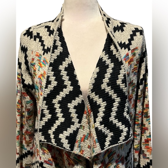 Anthropologie Freeway Open Front Long Cardigan
Aztec Southwestern Size Medium - Picture 3 of 10